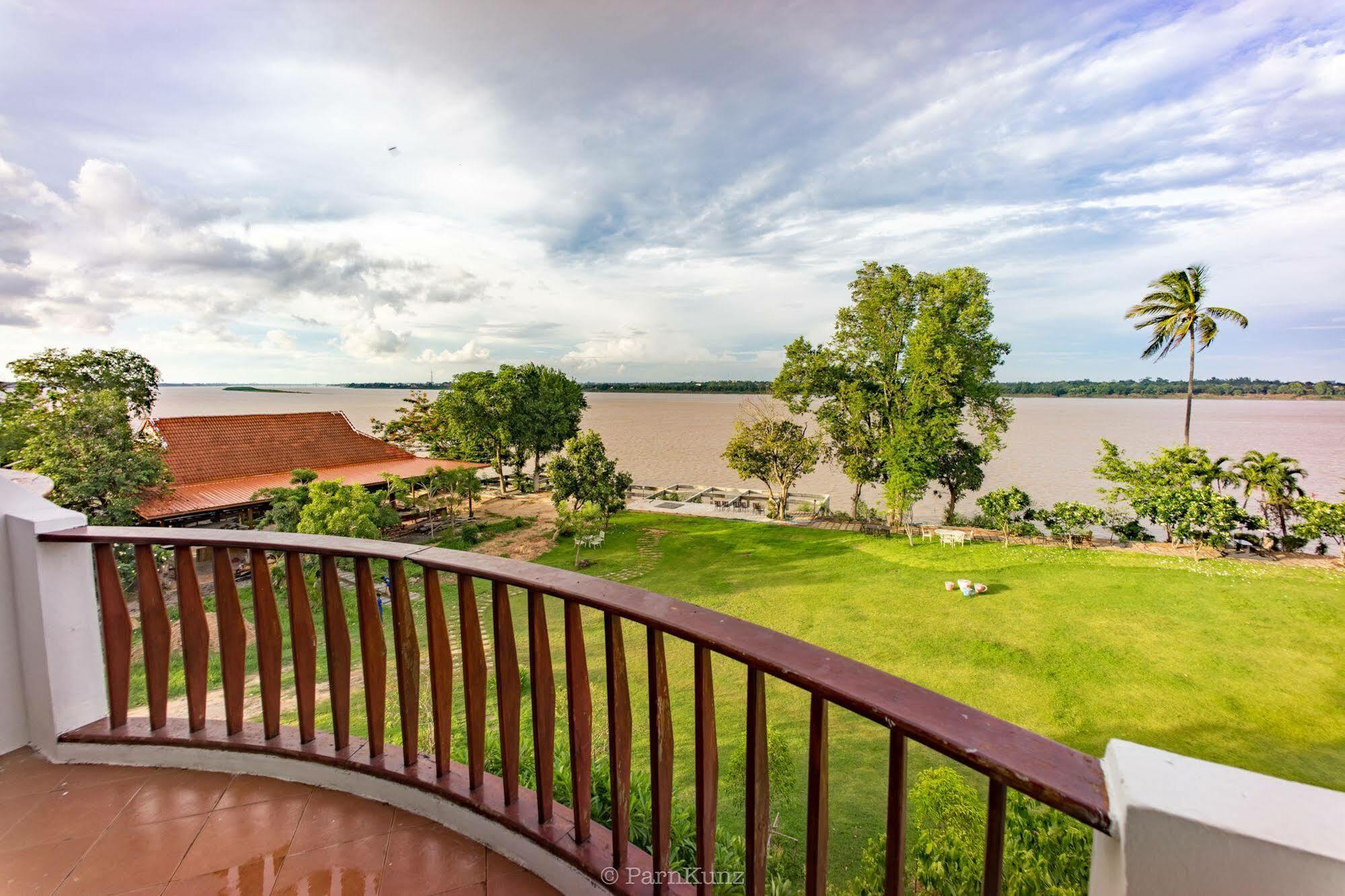 Vieng Khong Hotel Mukdahan Ngoại thất bức ảnh